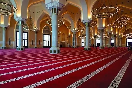 The Impact of Mosque Carpets on Islamic Architecture and Design