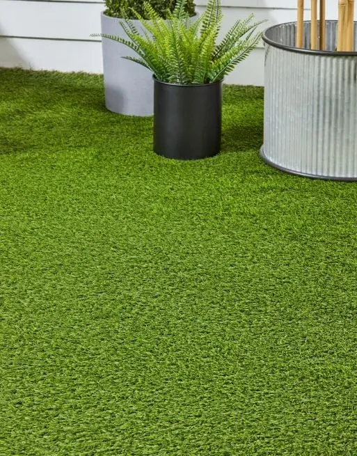 Monaco Fake Grass 1