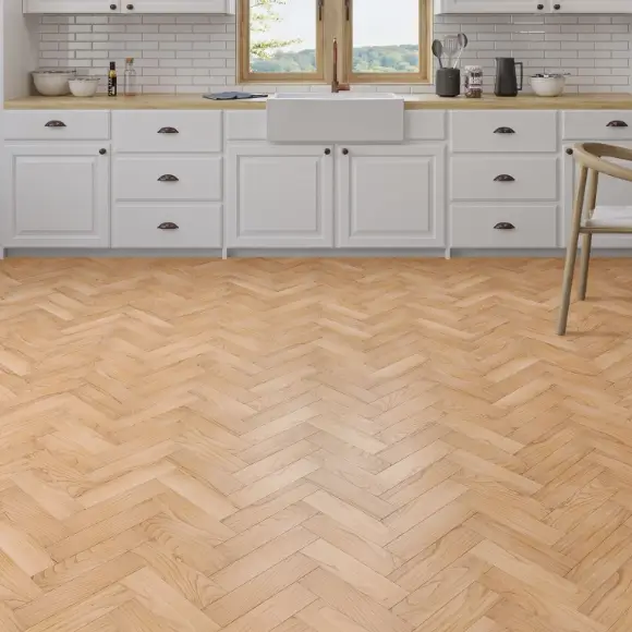 Painswick Silky Engineered Oak