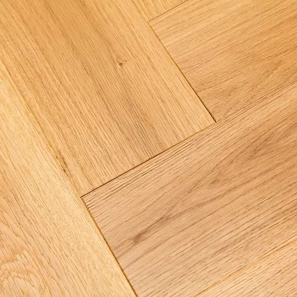 Honey Oak Herringbone Lacquered Flooring 1