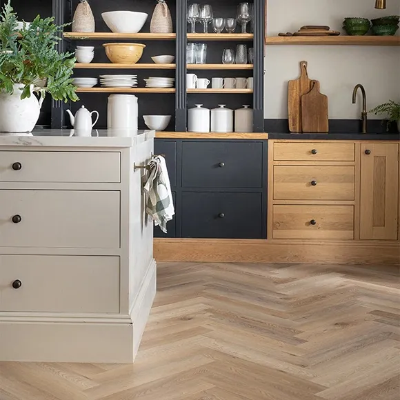 Wicker Herringbone Short Plank